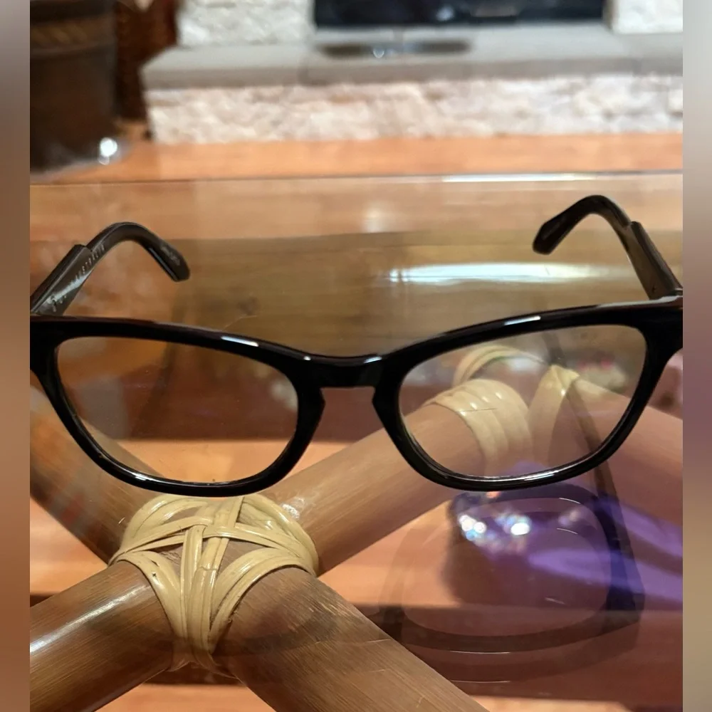Quay Stylish Black Eyeglasses NWOT